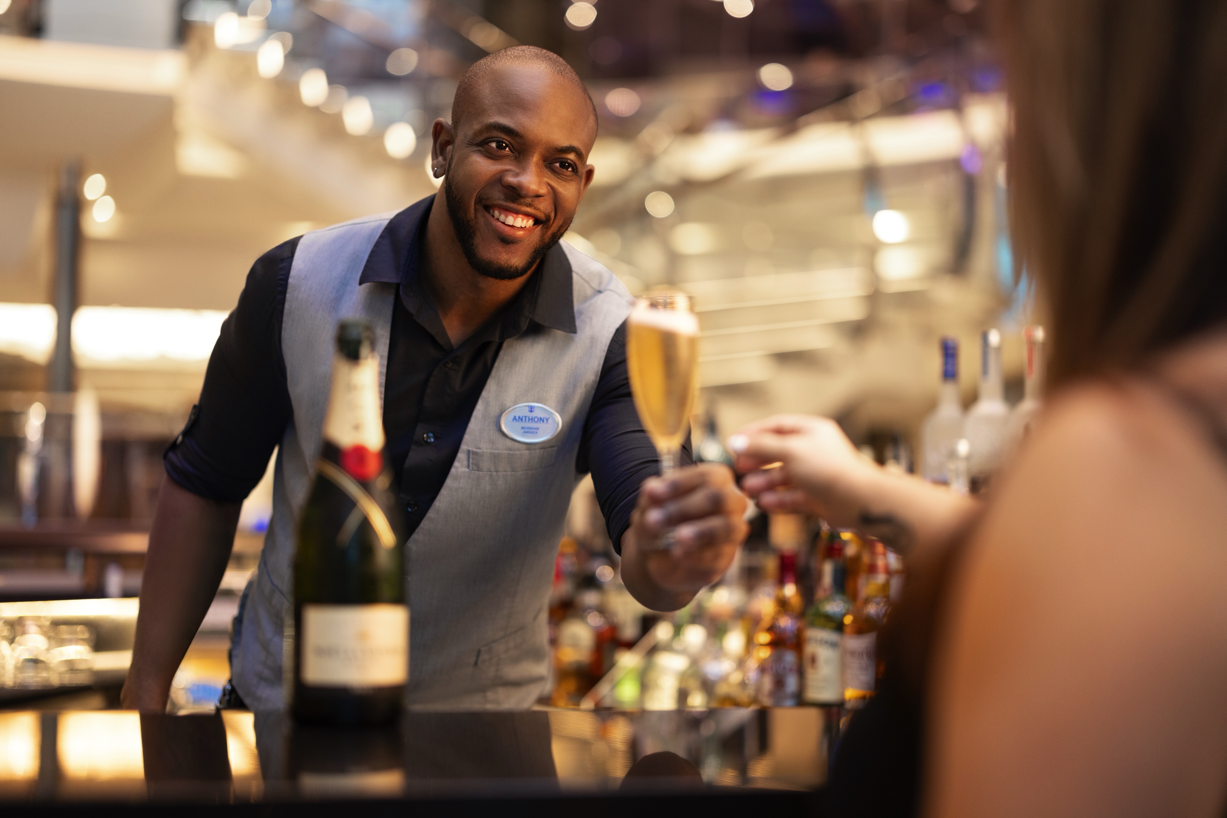 Oasis of the Seas - Rising Tide Bar